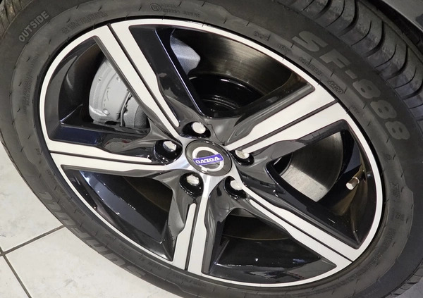 Volvo V60 cena 79900 przebieg: 231000, rok produkcji 2014 z Jeziorany małe 562
